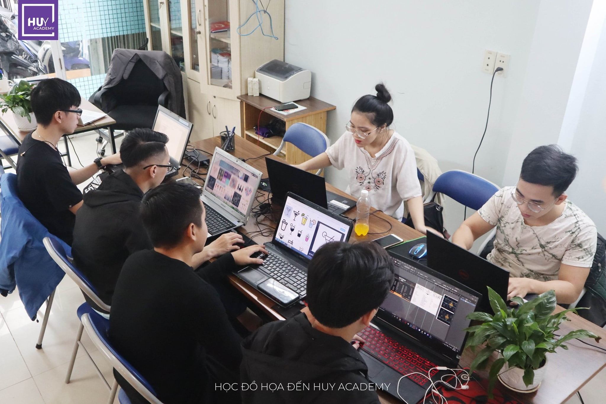 Học thiết kế đồ họa tại Đà Nẵng - Lớp nghề thiết kế (2)